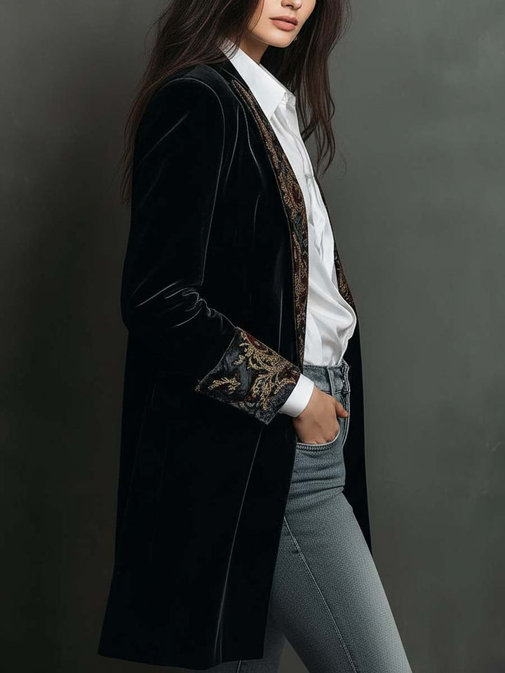 Léontine | Fitted Black Baroque Print Blazer