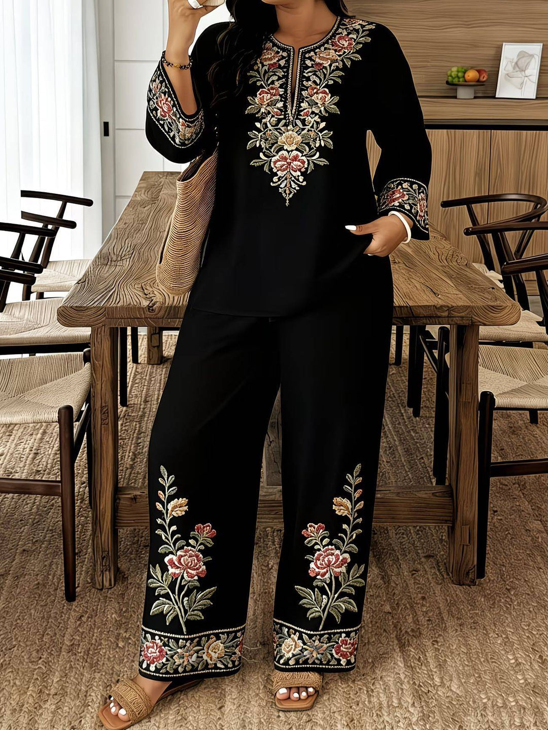 Rexanne™ | Floral Embroidered Two-Piece Lounge Set